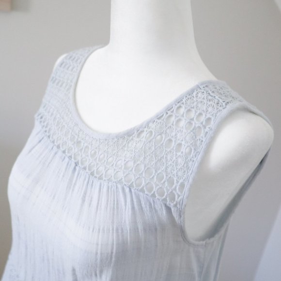 LOFT Light Blue Crochet Detail Sleeveless Top XS - Picture 2 of 4
